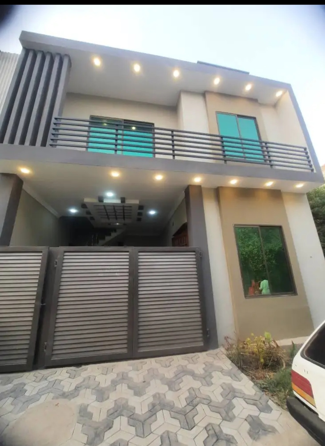 Screenshot_20250518_220606_Facebook