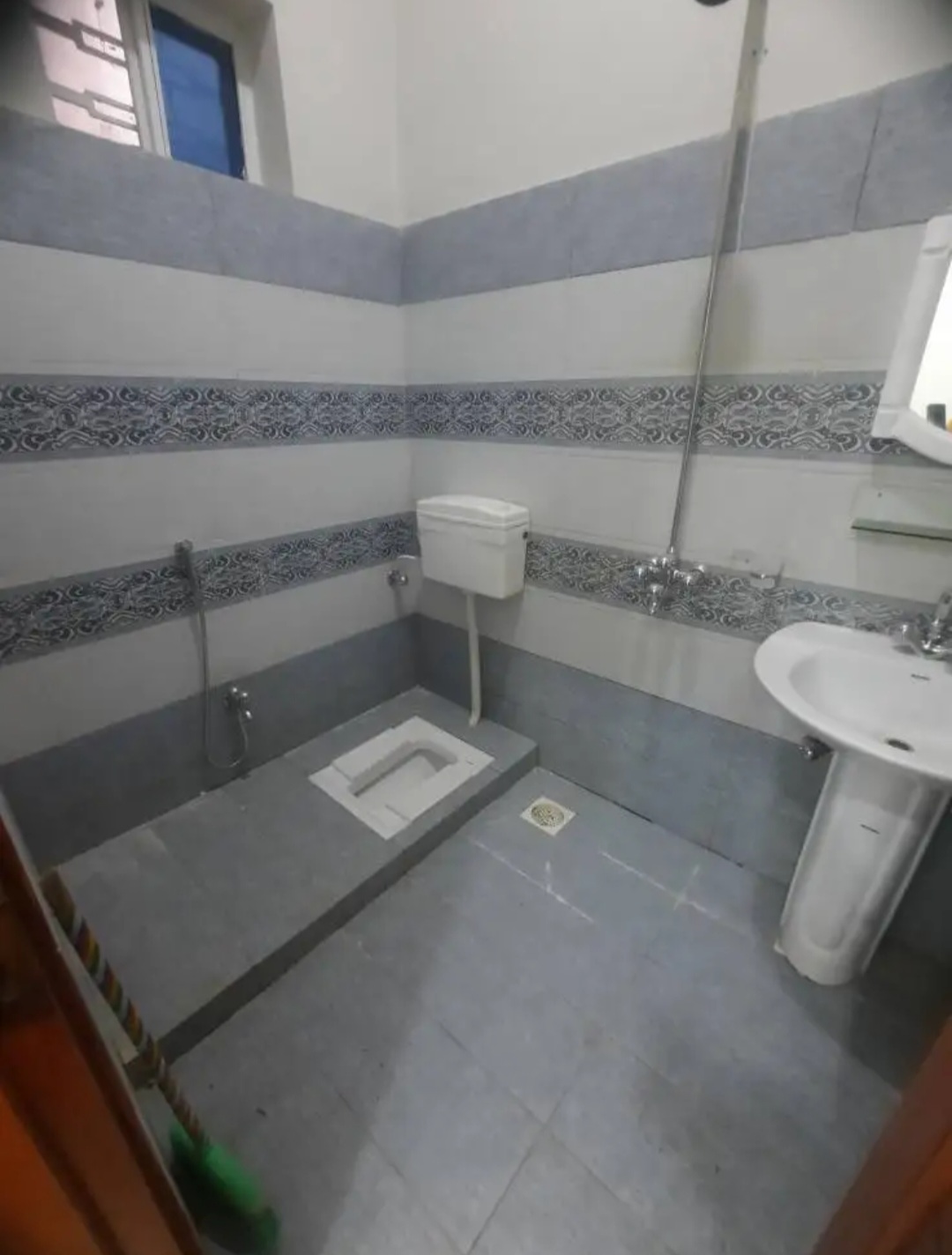 Screenshot_20250518_220636_Facebook