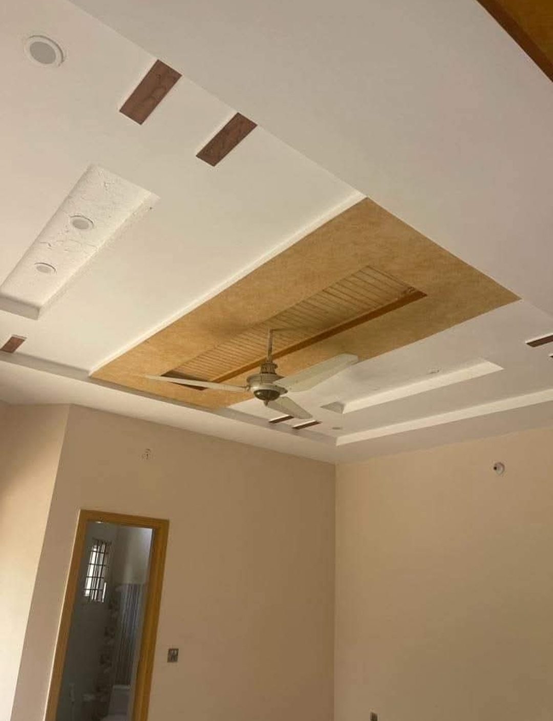 Screenshot_20250526_215902_Facebook