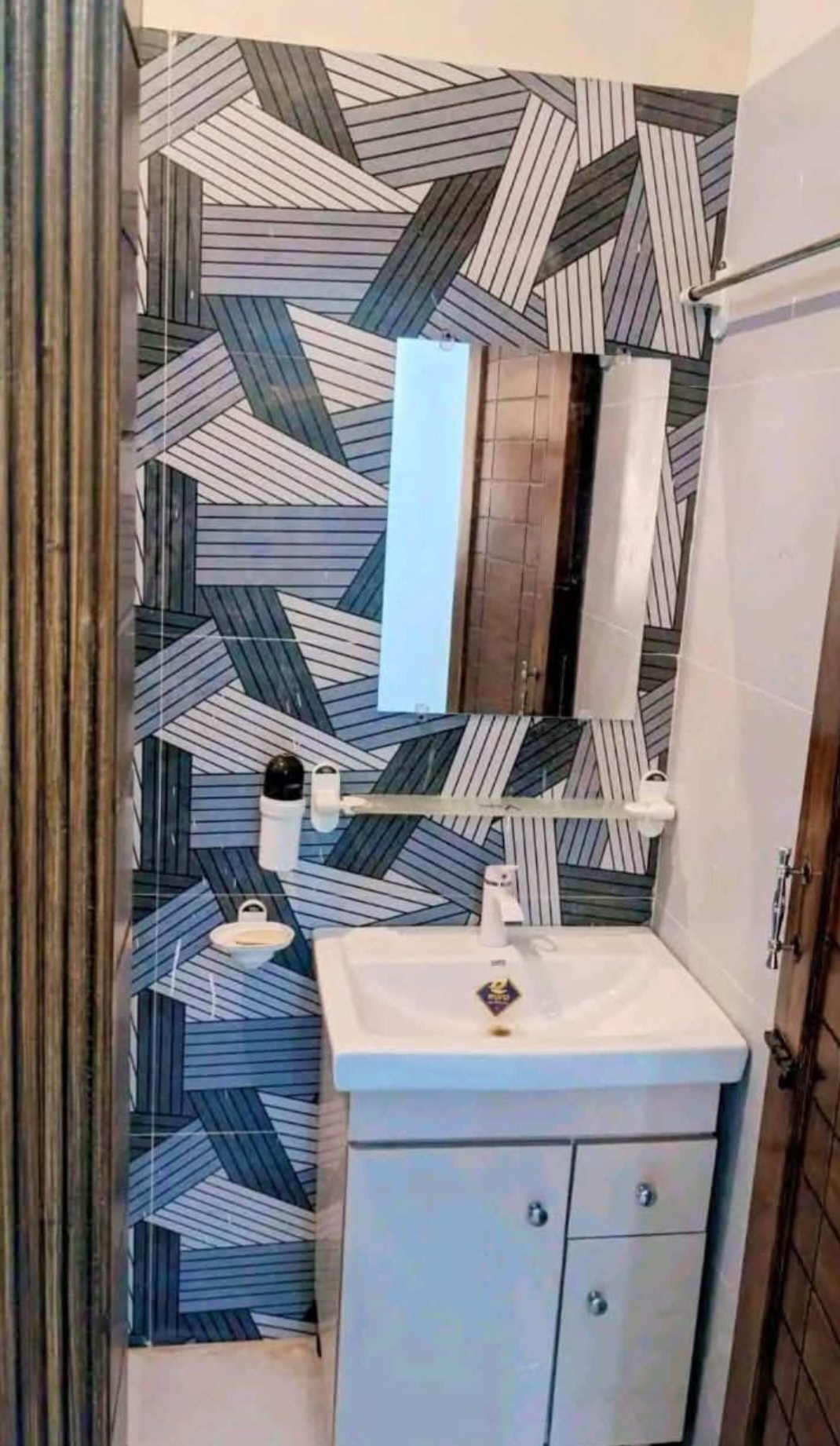 Screenshot_20250527_234636_Facebook