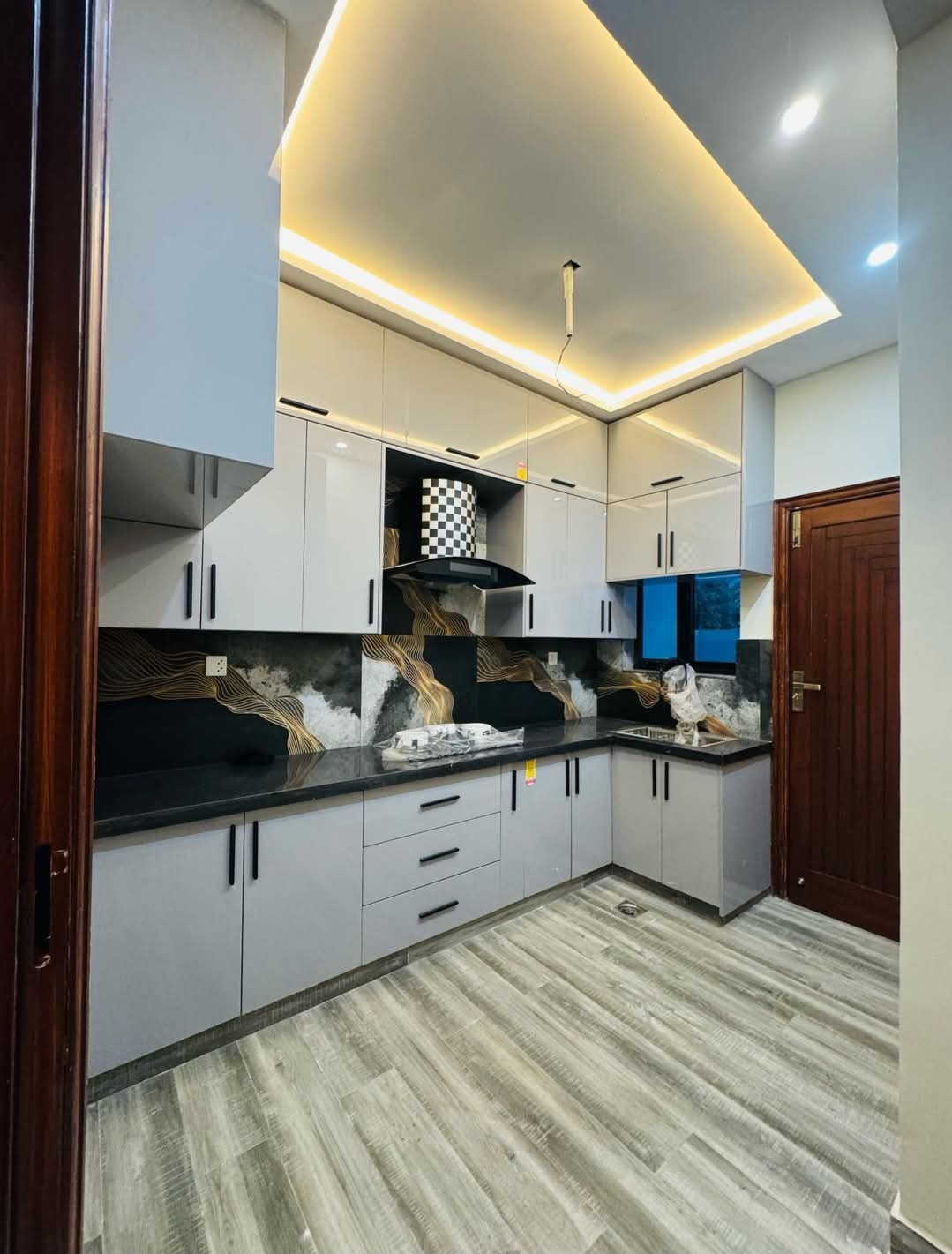 Screenshot_20250528_221609_Facebook