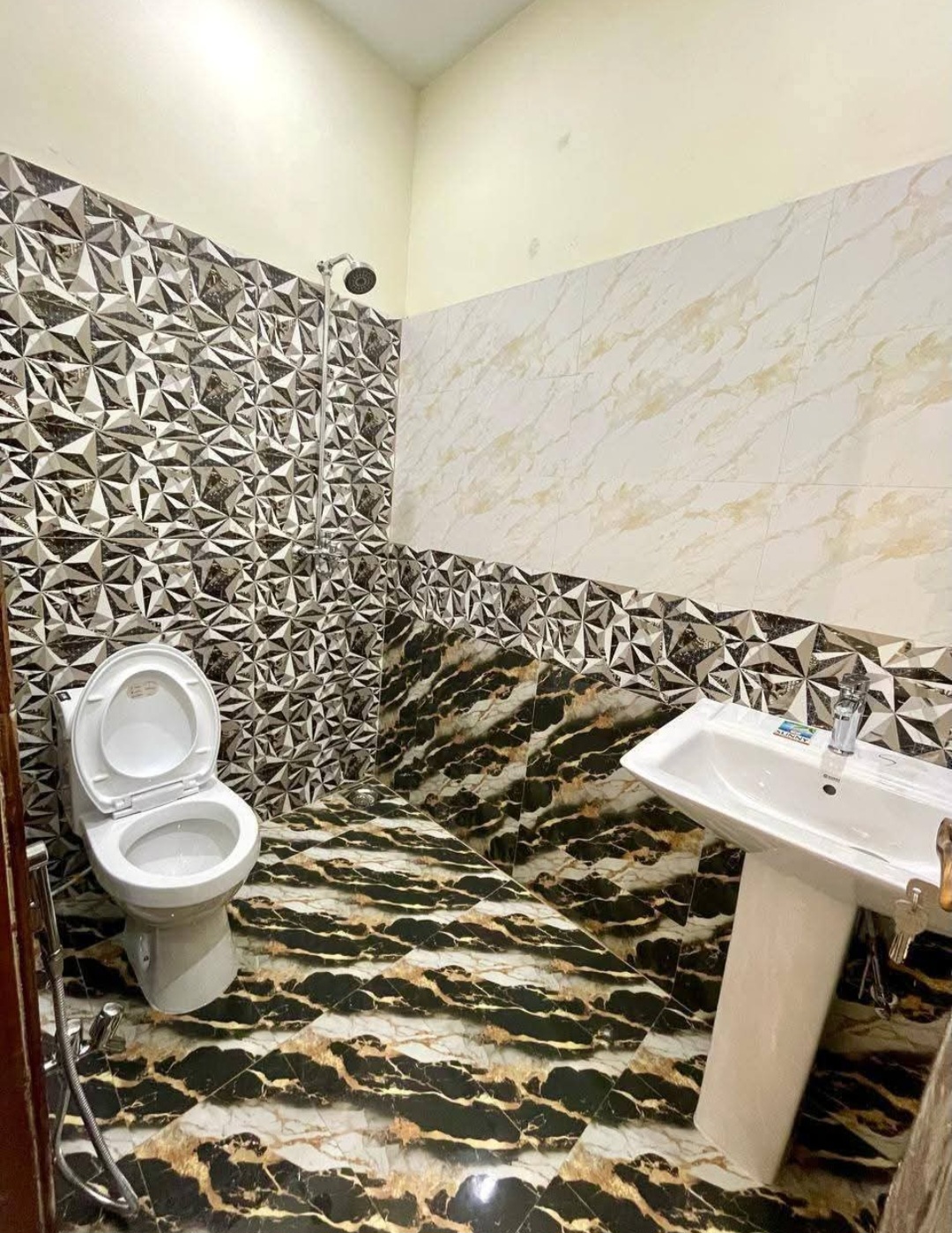 Screenshot_20250528_223236_Facebook