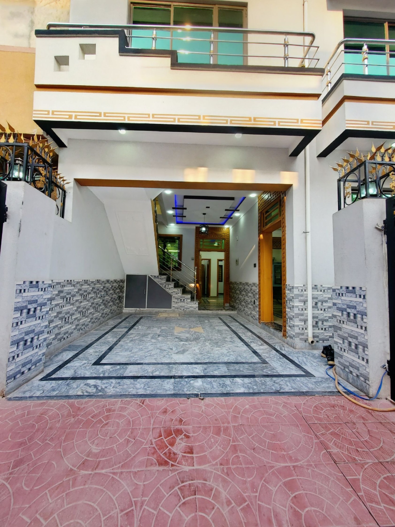 476152034_122194523708156368_6302443516532945368_n