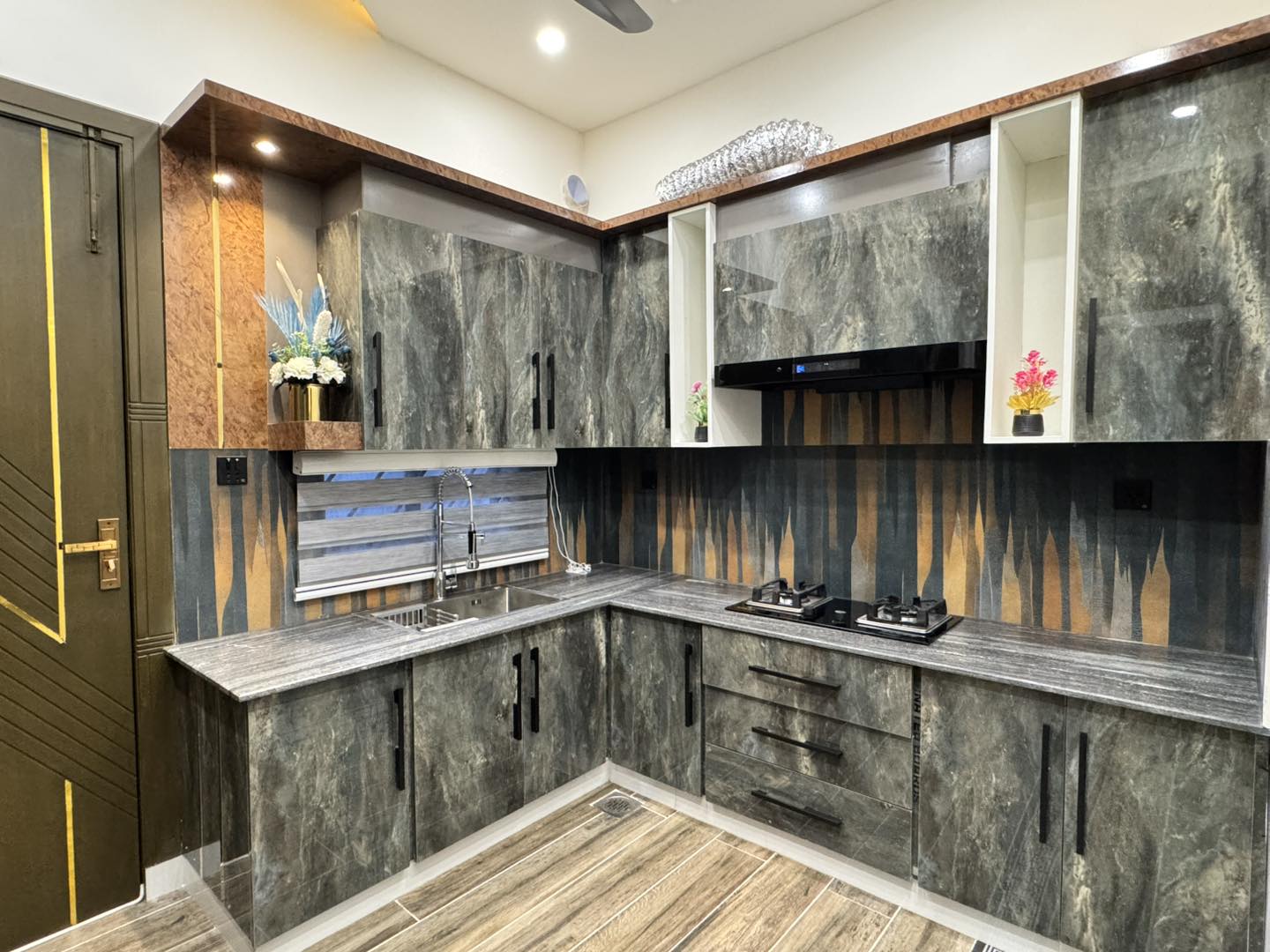 488895210_1092315386243434_635200028139044907_n