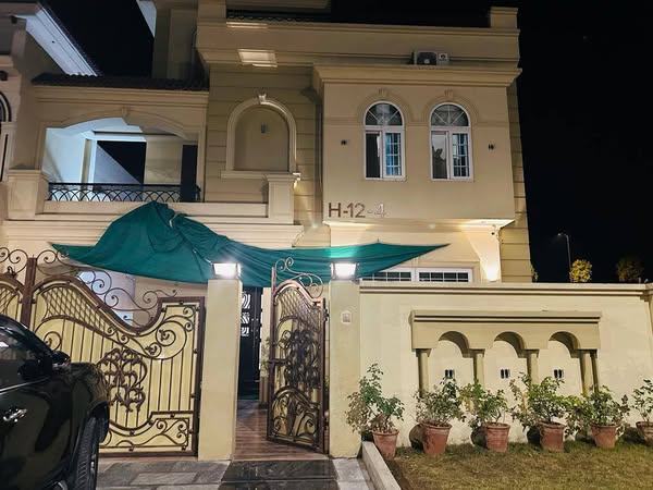 517611842_122117375834895056_7398903459394626682_n