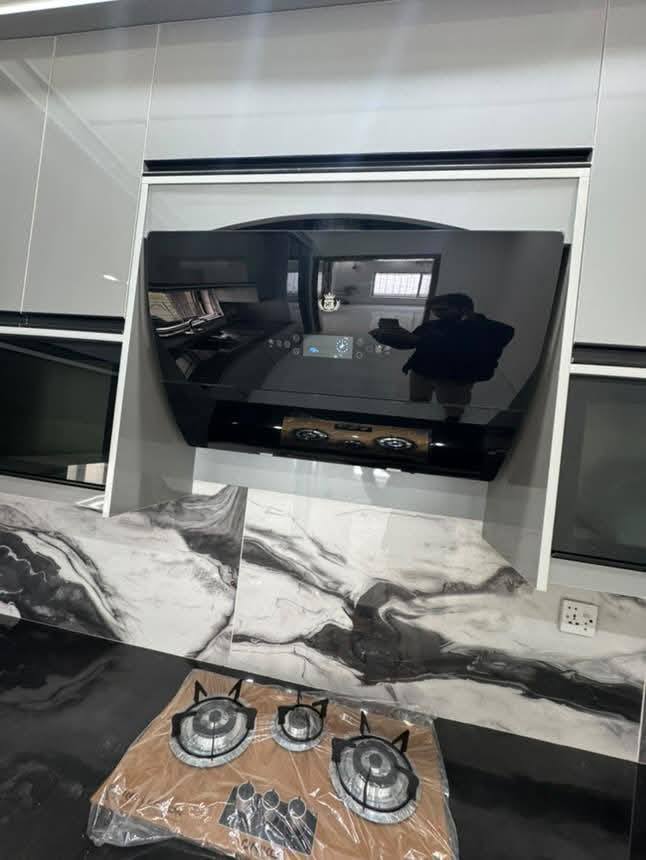 518394086_734199566135363_5149048614469776258_n