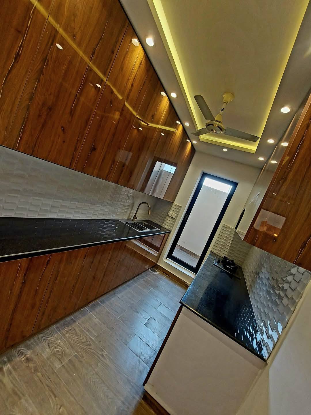 504350231_122200351562100227_7954506865889164989_n