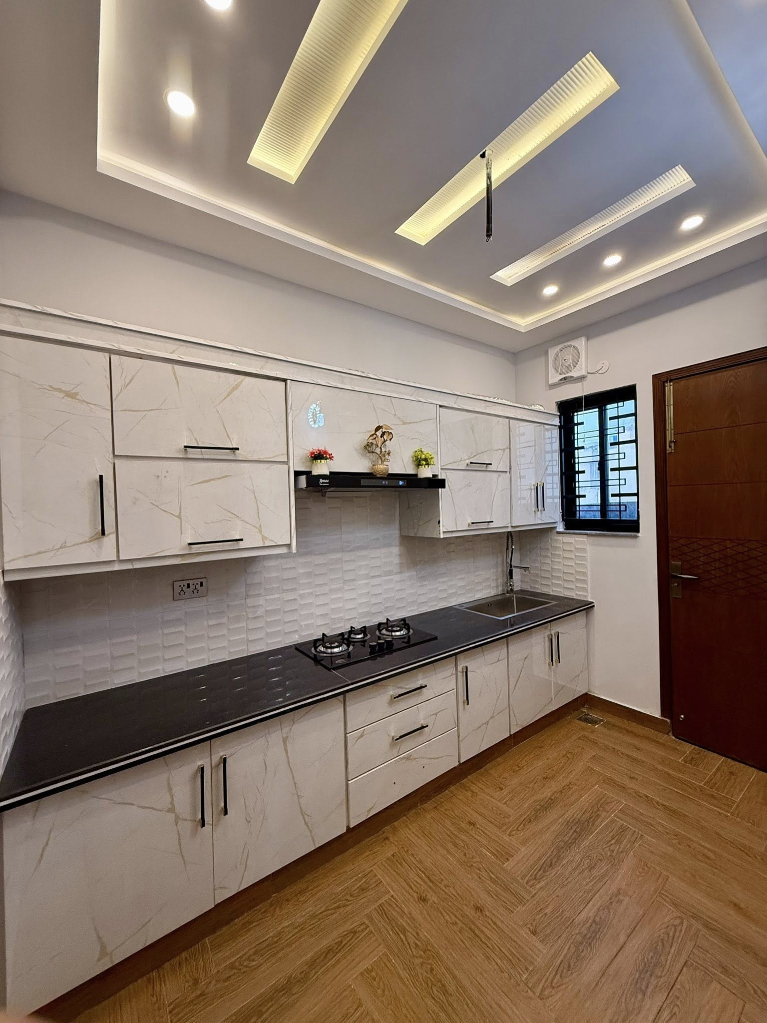 526823799_1312659717528630_269651249601317201_n