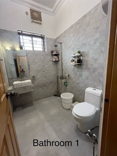 528052058_122240861984214357_4929297627777957830_n