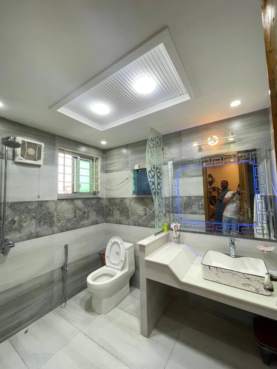 539604565_2263964400717066_7536653158812450609_n