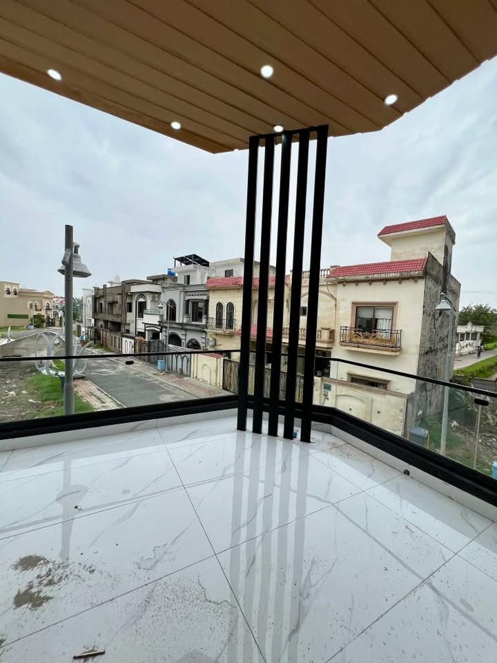 546377561_122258467778217461_7790588582570020892_n