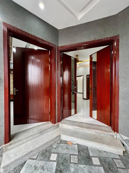 546426272_122258463914217461_5179520560135753827_n