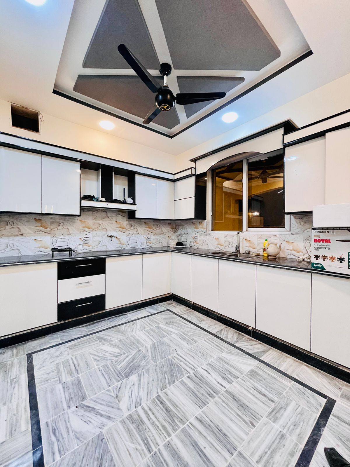 546492795_770198389137500_3391884640683196921_n