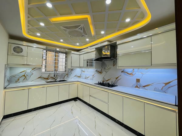 549526772_122201569910356594_5662153839910082846_n