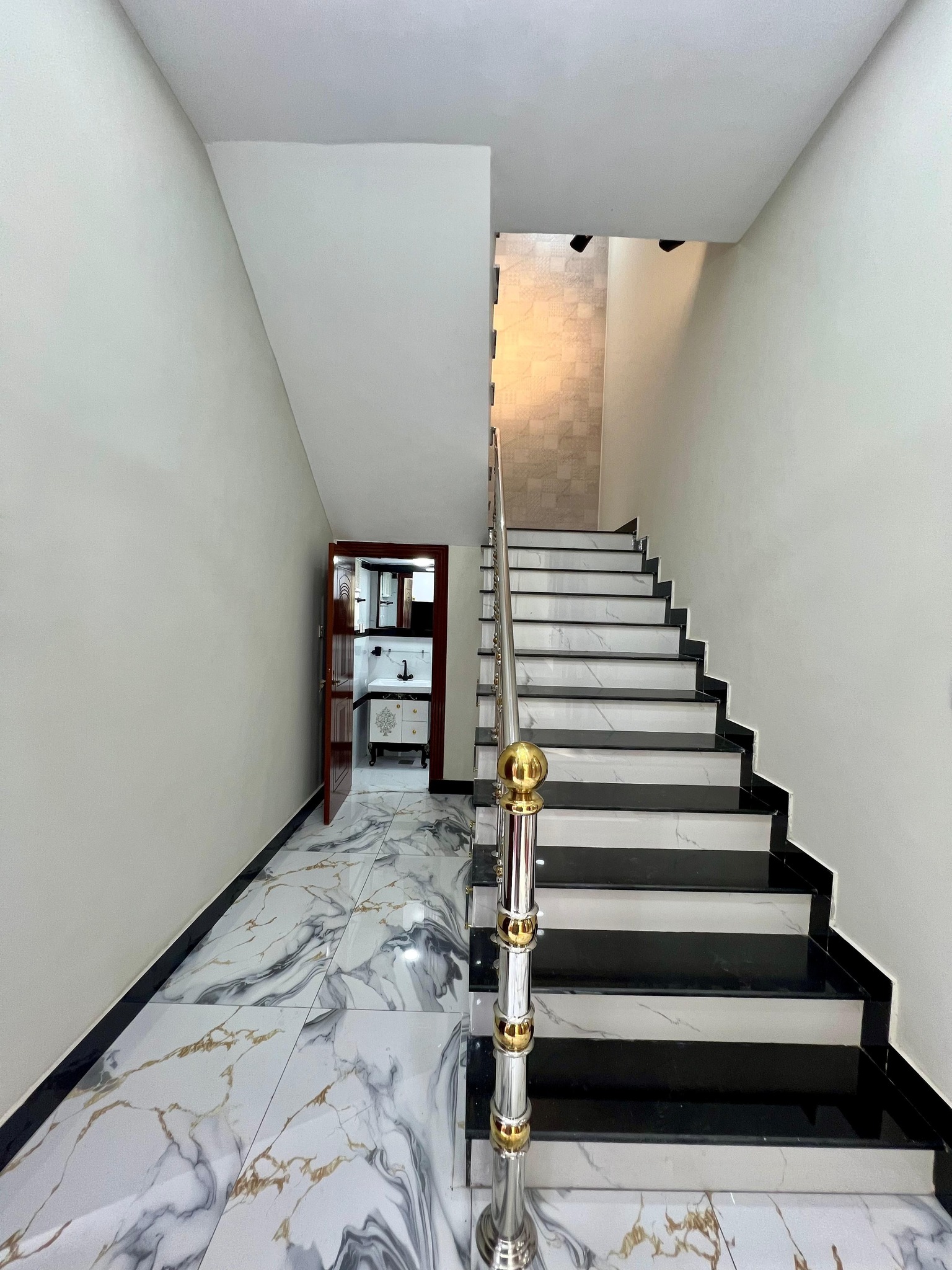 550240783_2097714287429324_1116267292892615893_n