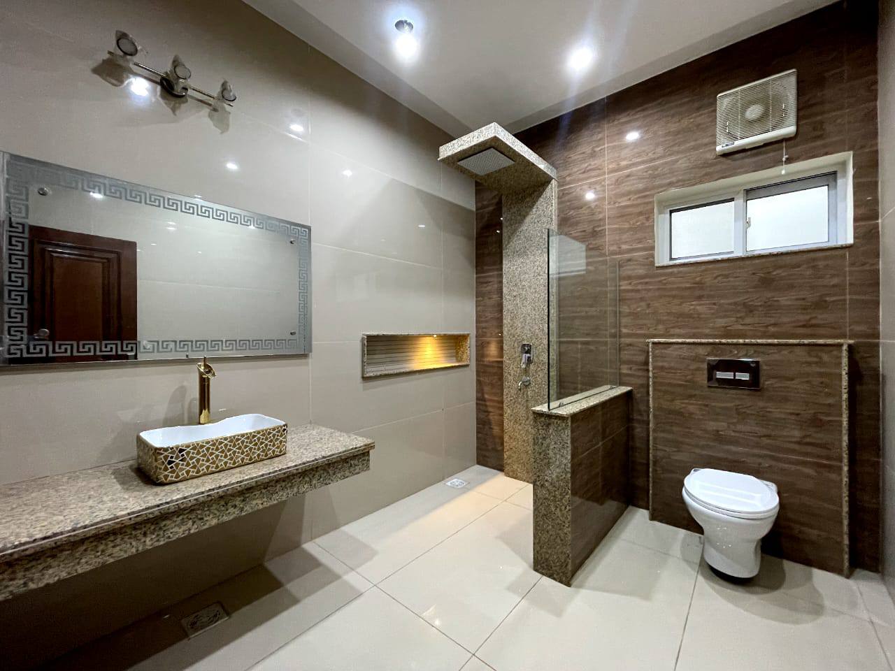 550269883_1254865849988070_8353947780746290808_n