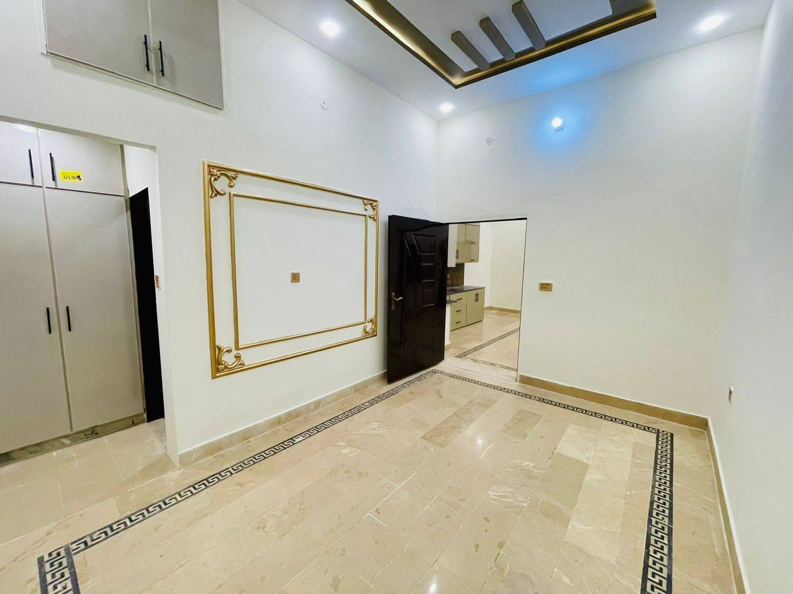 550580218_722396760826197_8309141950381969651_n