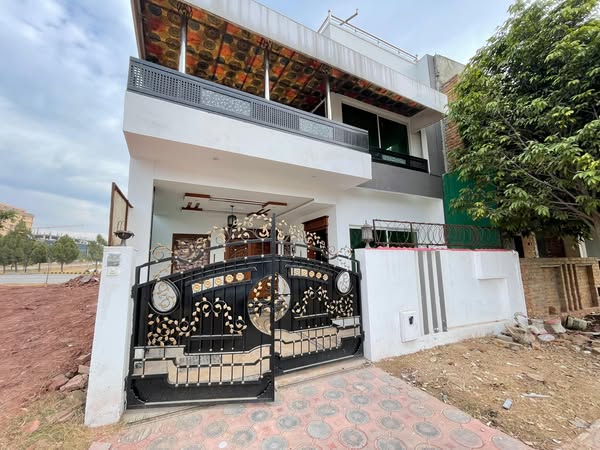 553052134_678498555266992_6260449963979218813_n