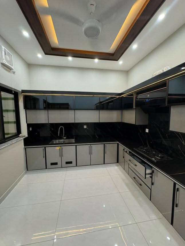 549792717_788535900701729_6722409753425026976_n