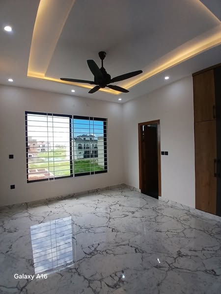 550679108_2595972520737616_3416806750519485179_n