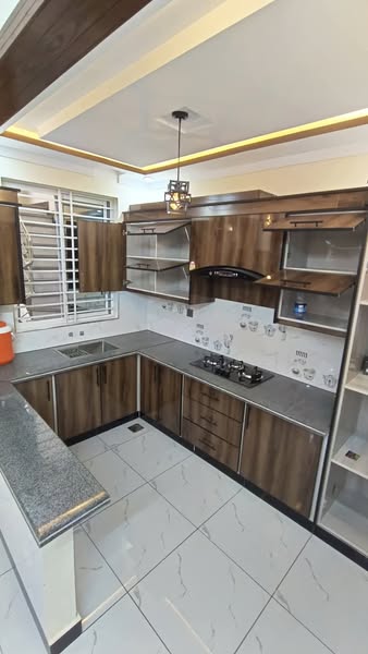 550728343_807699971937327_1994739828186724046_n