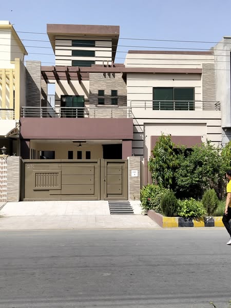 555619824_757018620630850_4914423671094436015_n