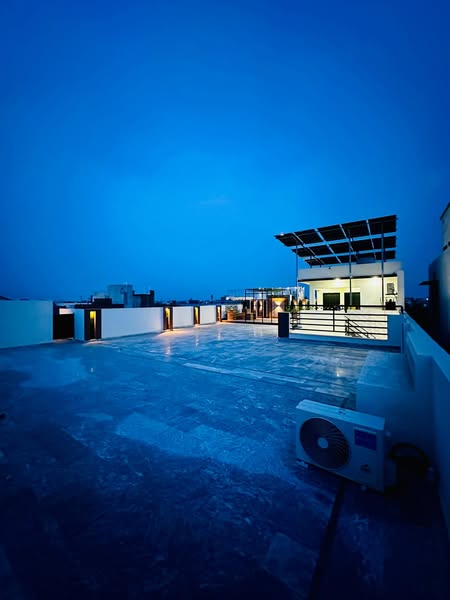 555891769_796099099945409_1363427974825284602_n