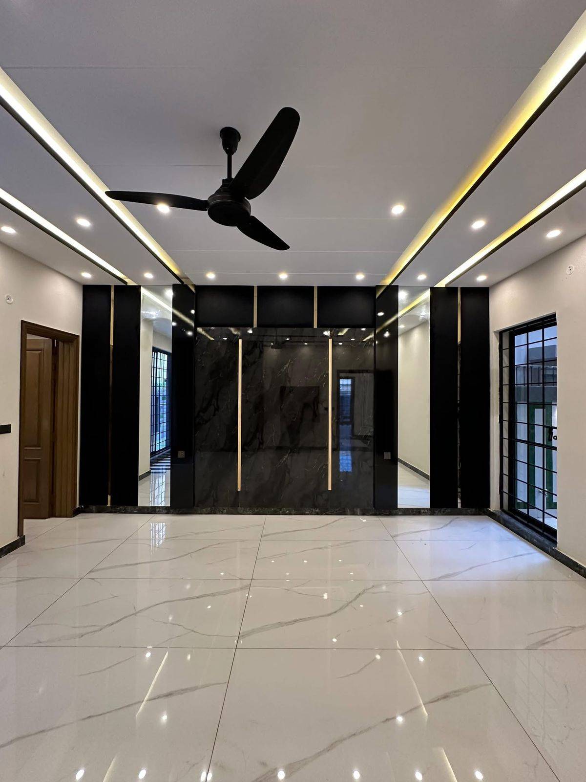 558398451_122272720760206907_8600873160807534930_n