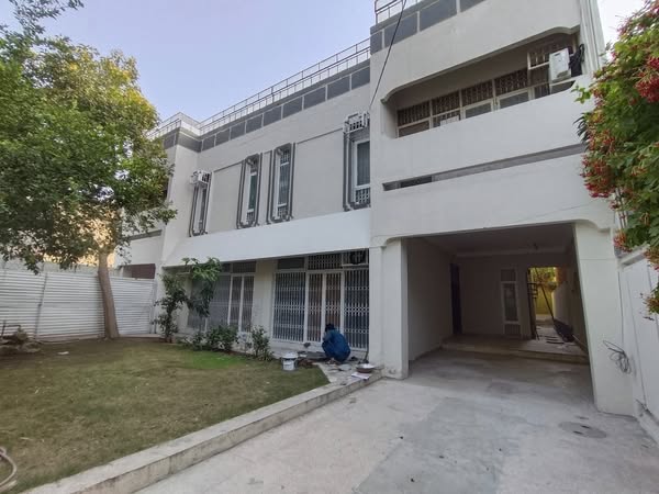 558766491_1301683685085083_2725184950586658325_n