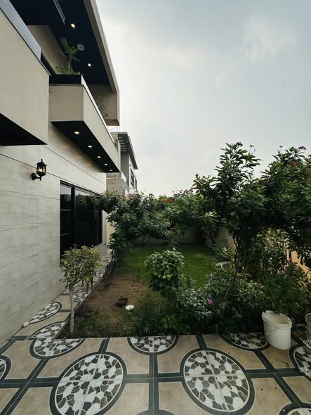 558795902_122160713696790638_3342582348983653549_n