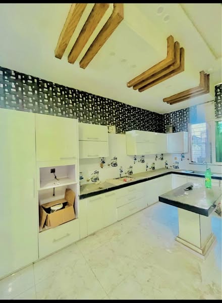 558807146_700168093108801_8166403785784670153_n