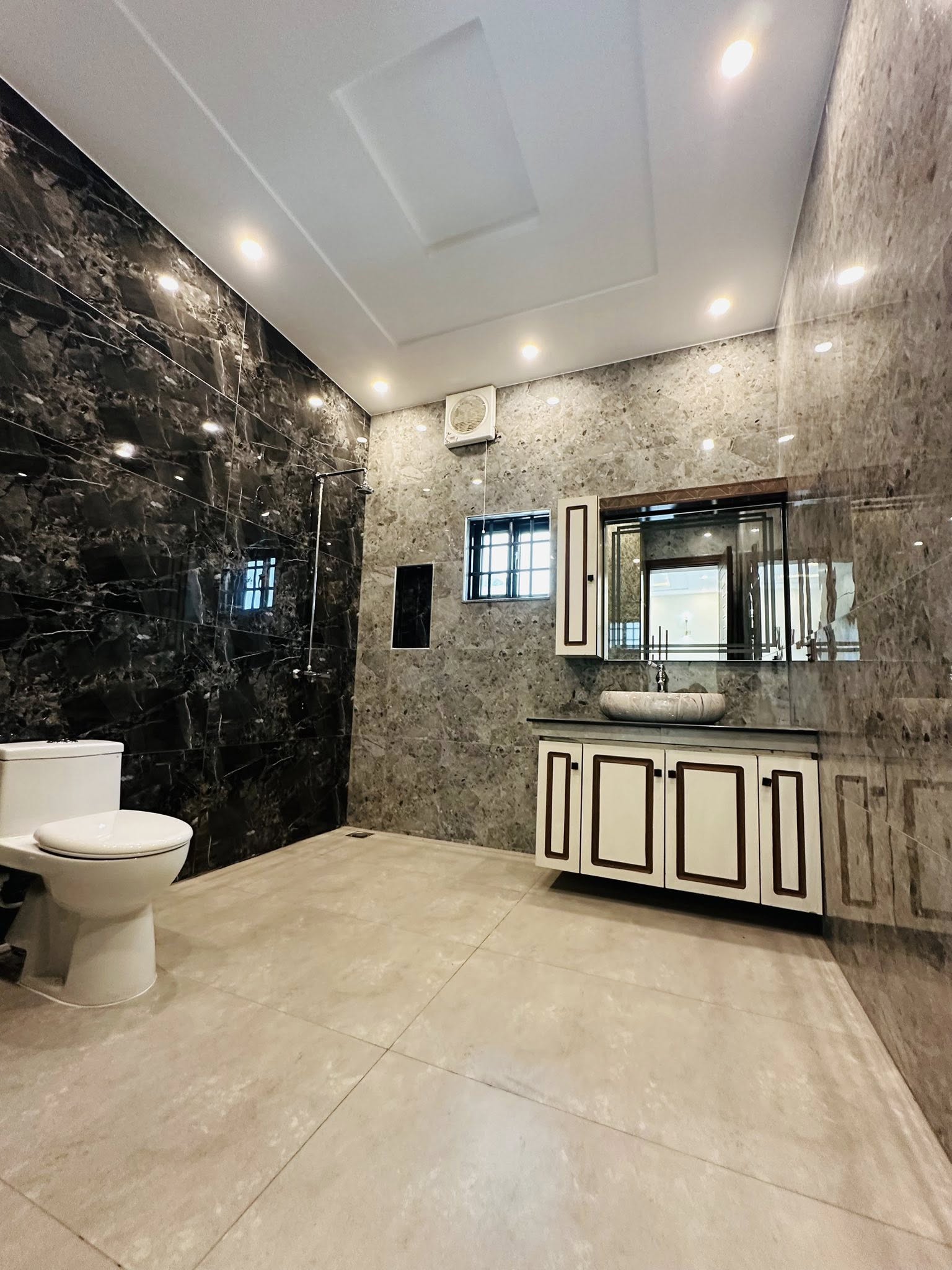 559871411_122160713756790638_7582152569150404570_n