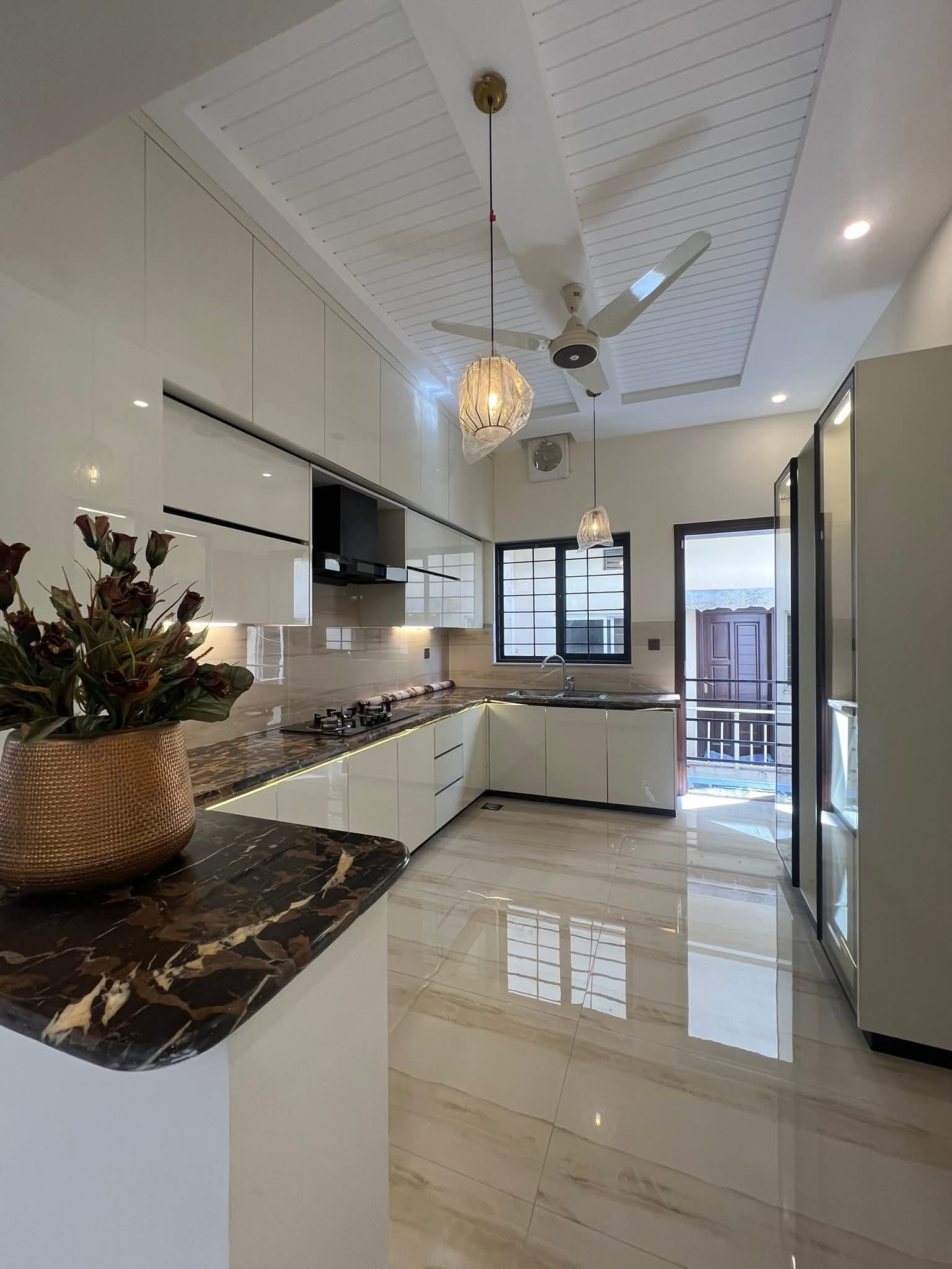 561059870_692234330560081_6802858664204207704_n