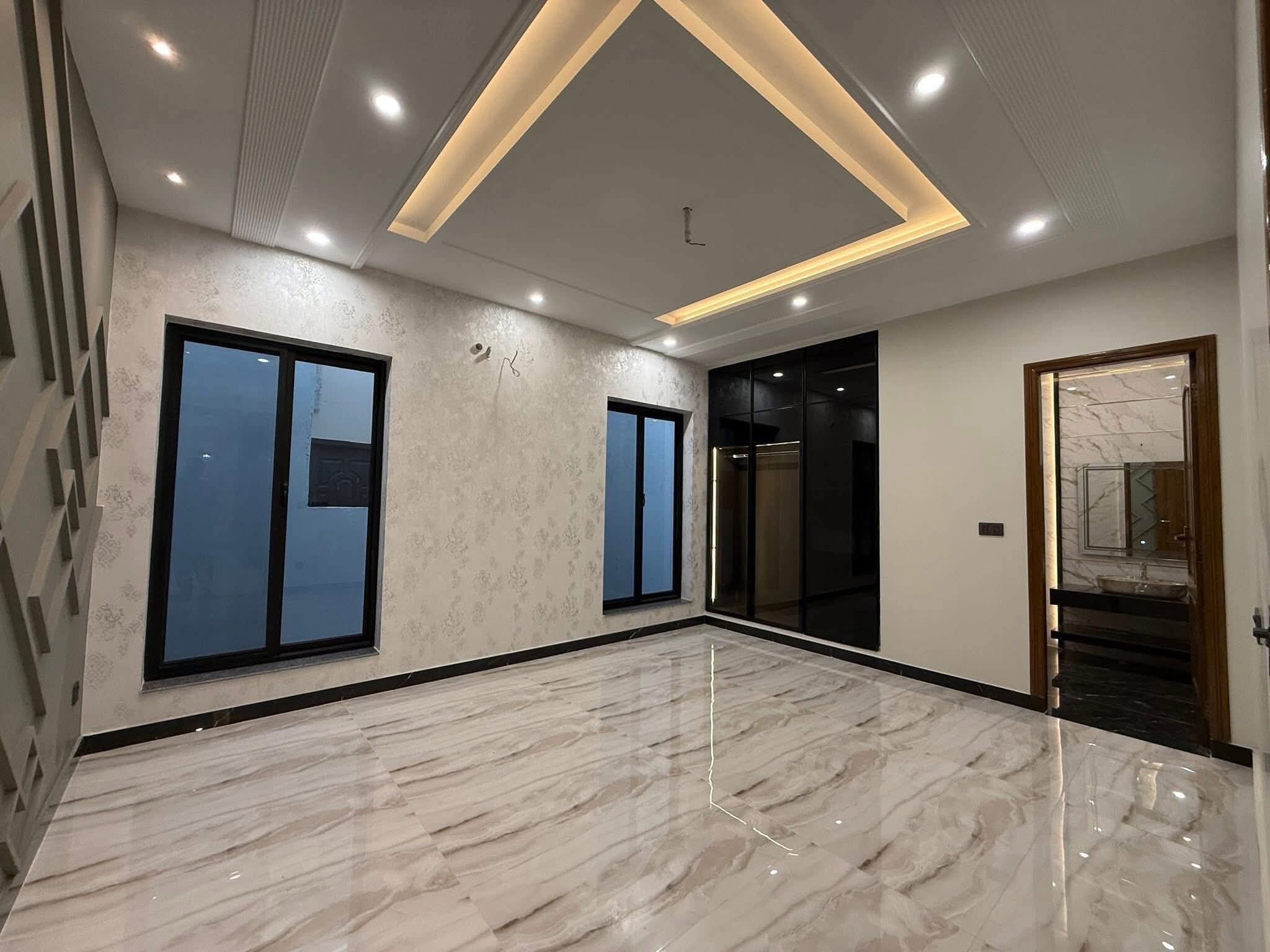 569124406_2662288047496648_2574800079658690339_n