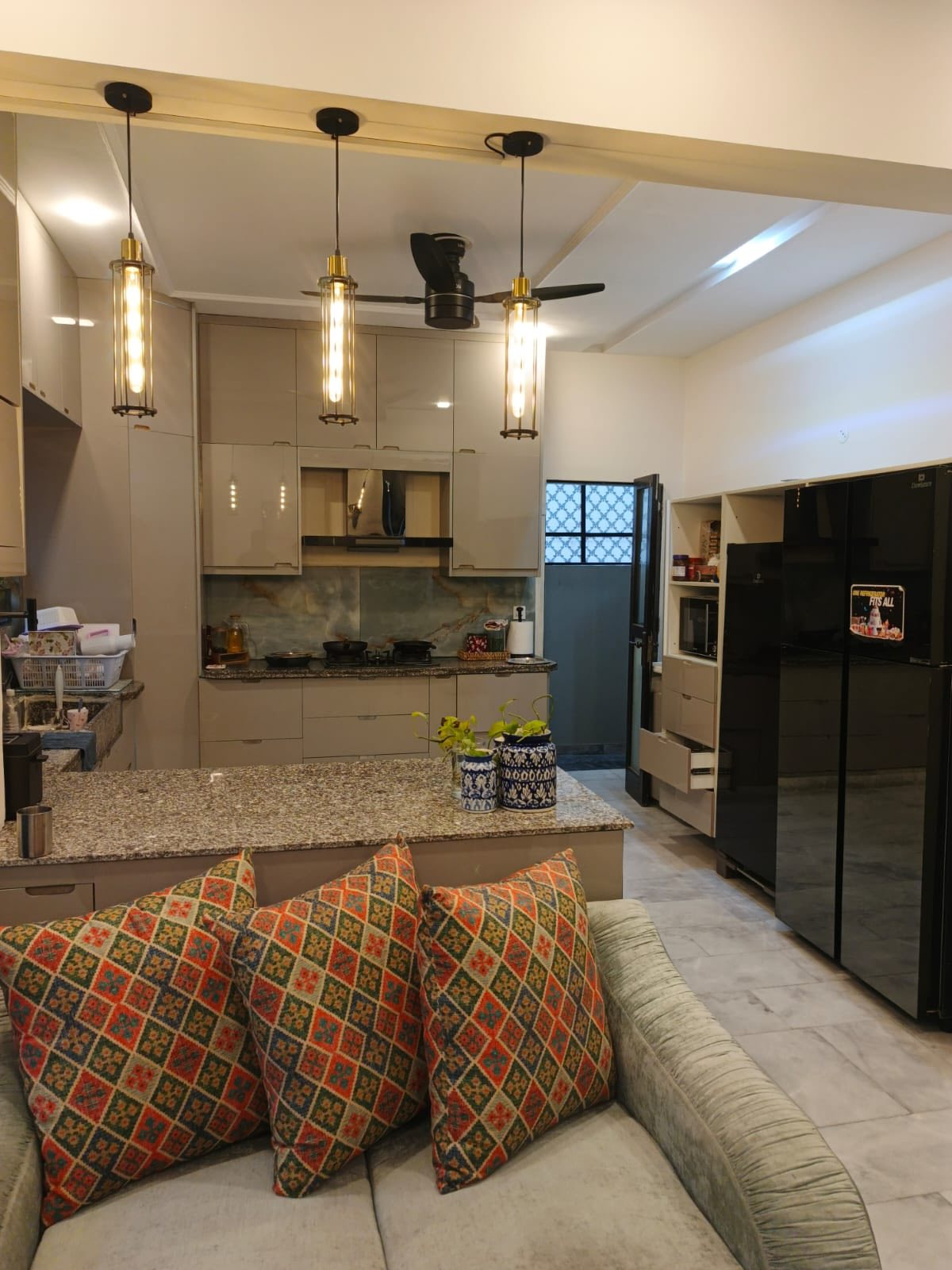 571173446_122160715664790638_979194630557325885_n