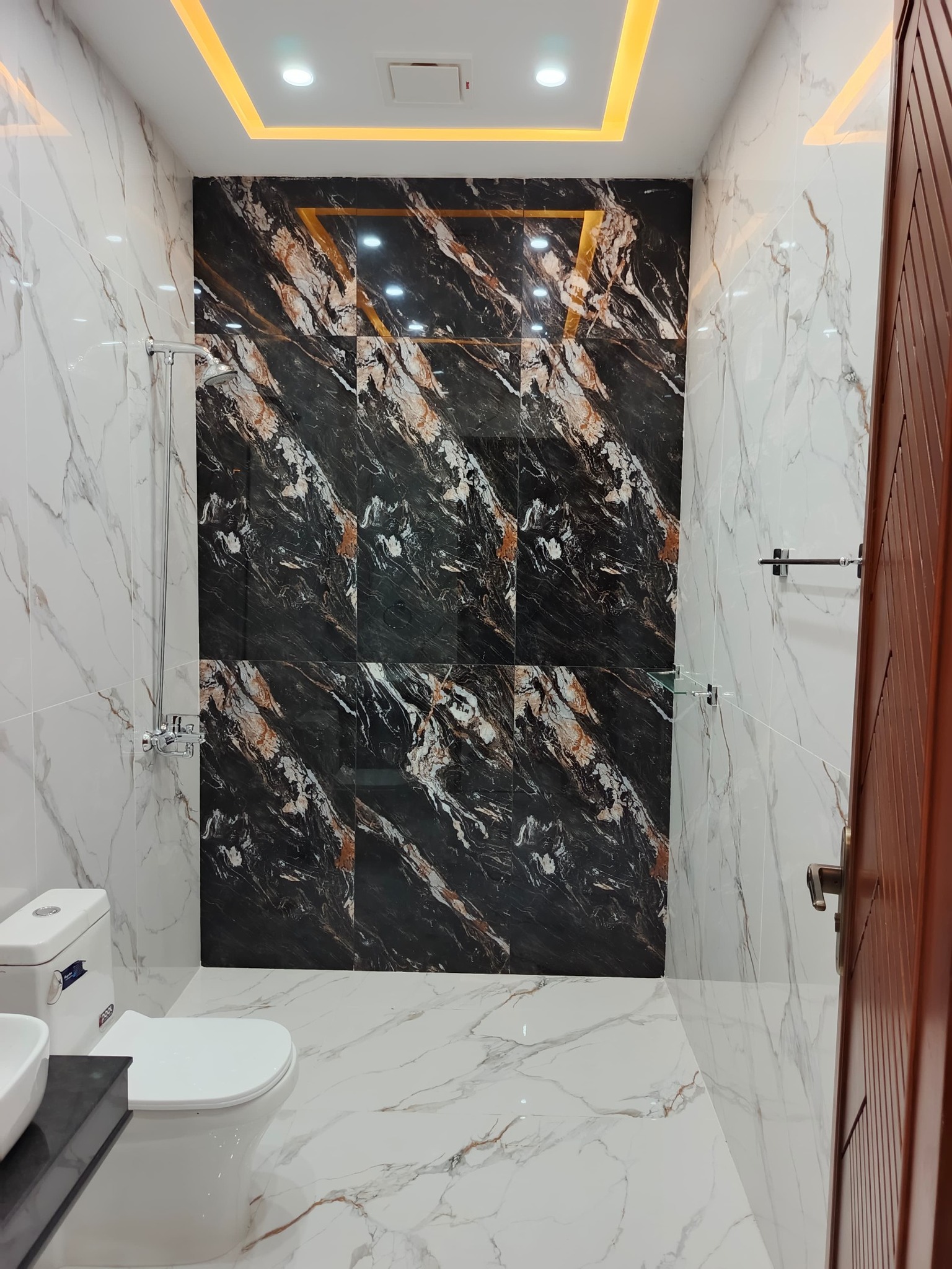 559433270_2026906861468223_4669805317266243705_n