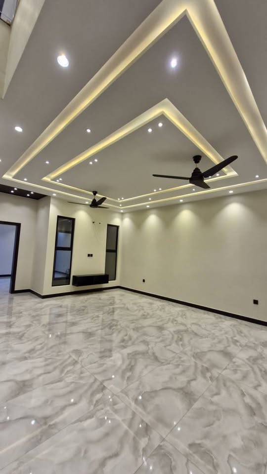 572270160_122273806058217461_8735939662080238104_n