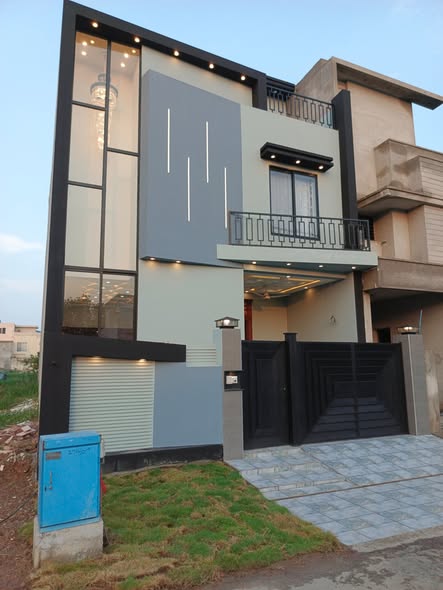 572466706_2026902788135297_7501634474635184858_n