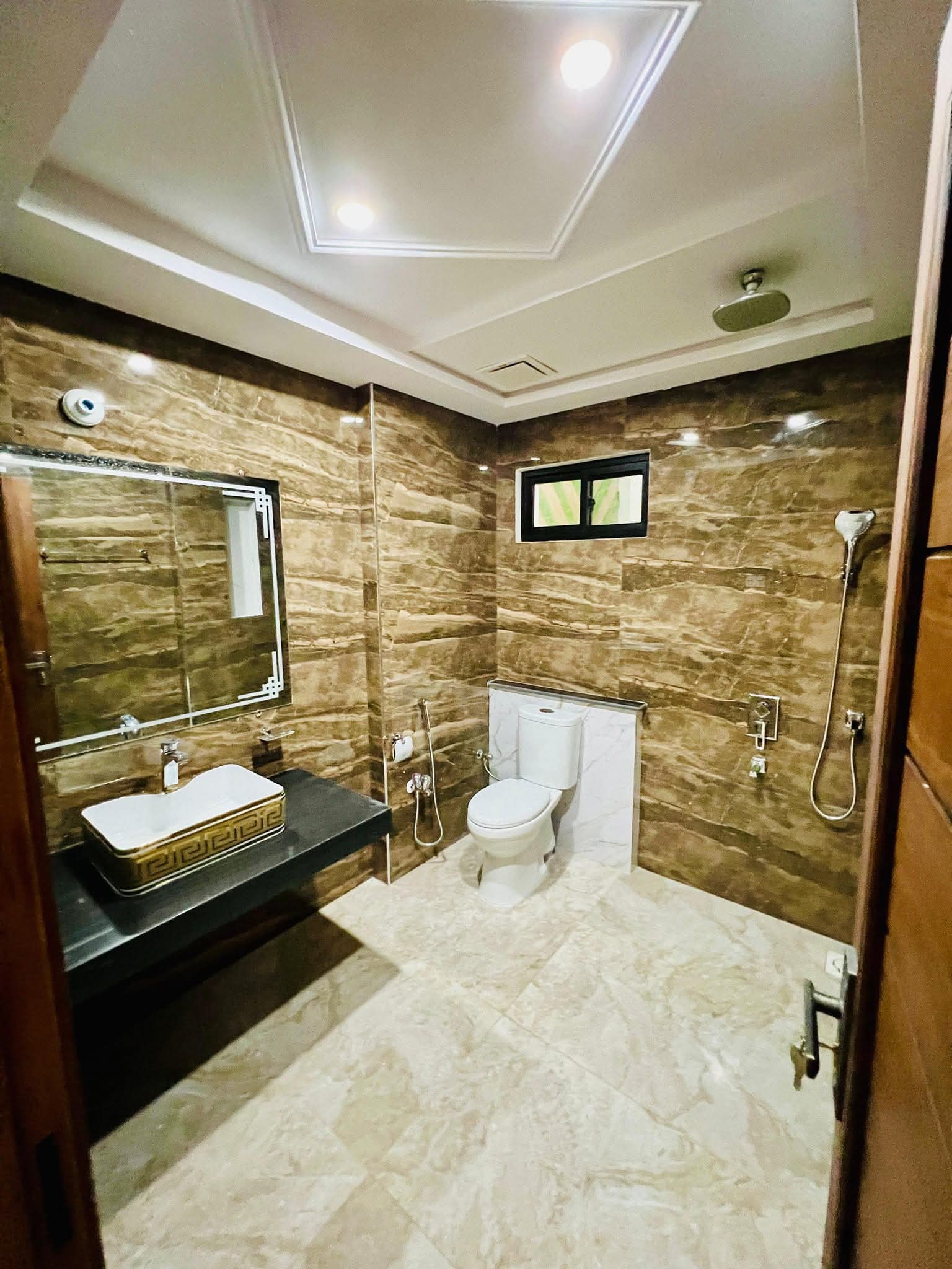 573660178_822583857296933_4503326053673731564_n