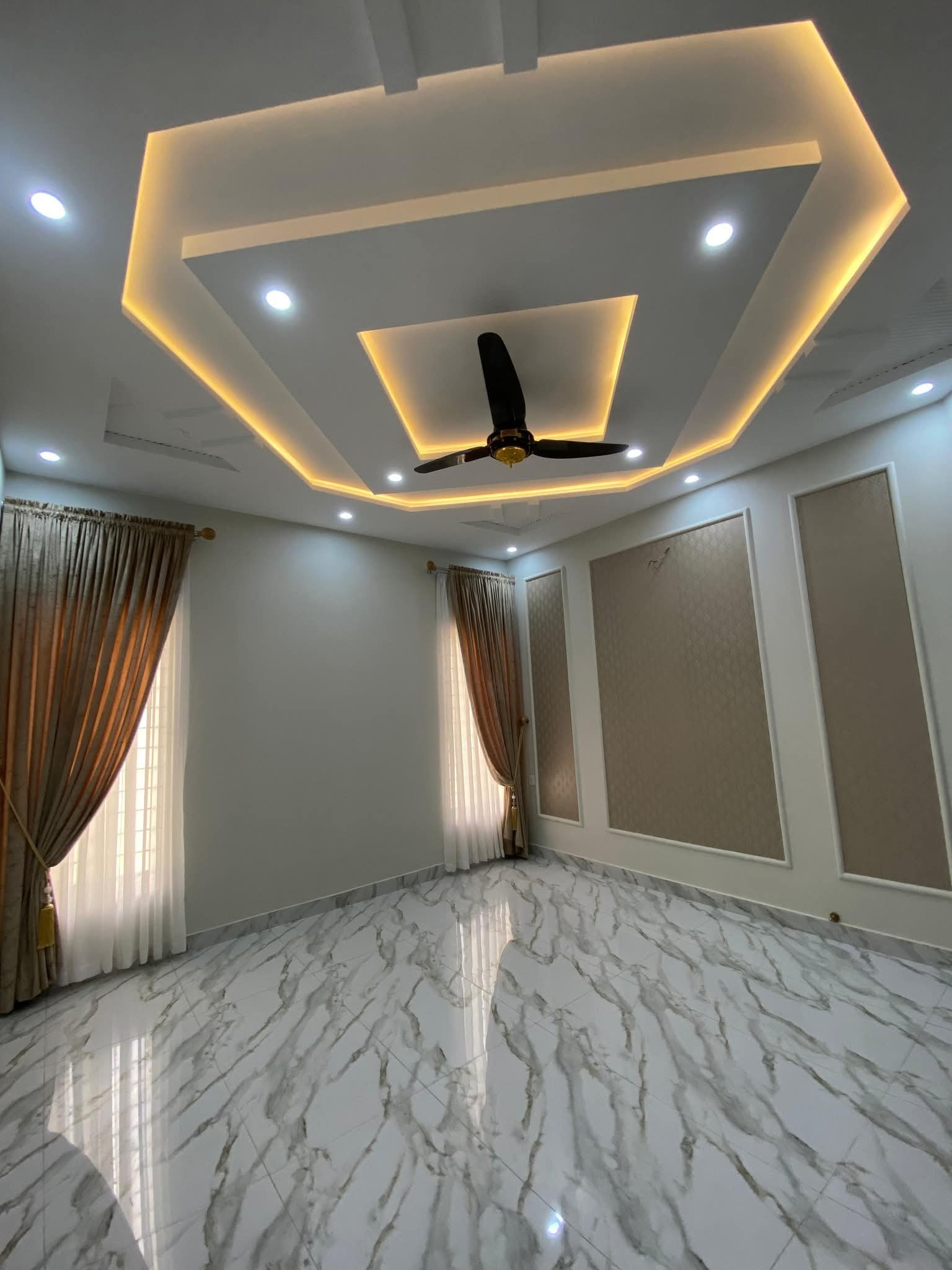 574256065_122157463748715500_2799171654379222742_n