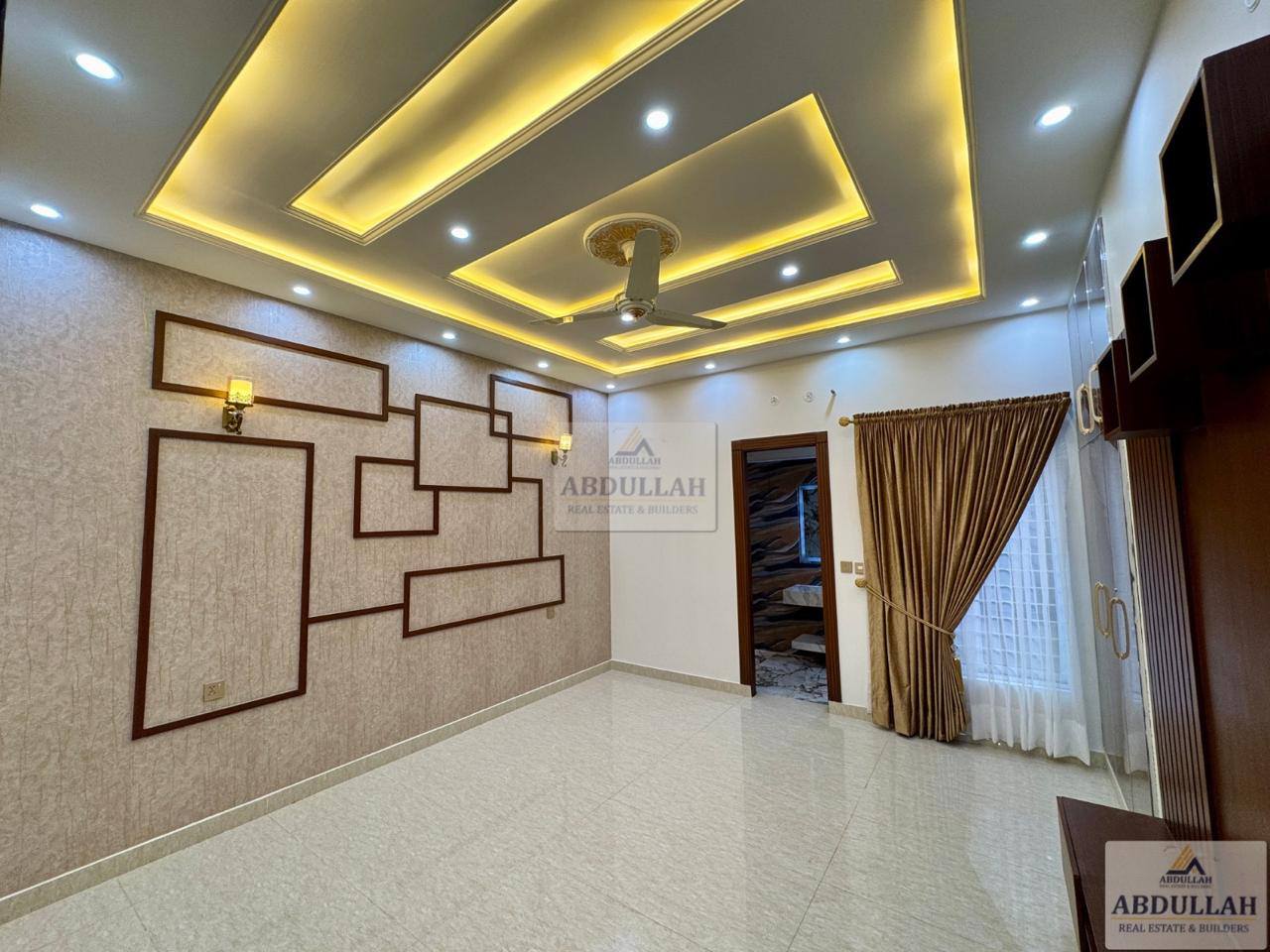 574403191_2027704161388493_5119258197931820635_n