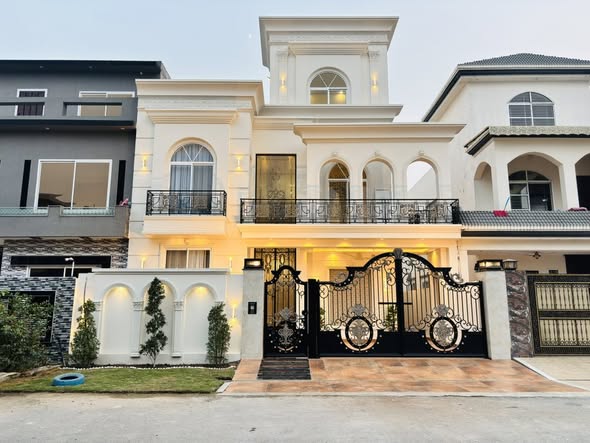 574566057_793950103472084_2704350917362189346_n