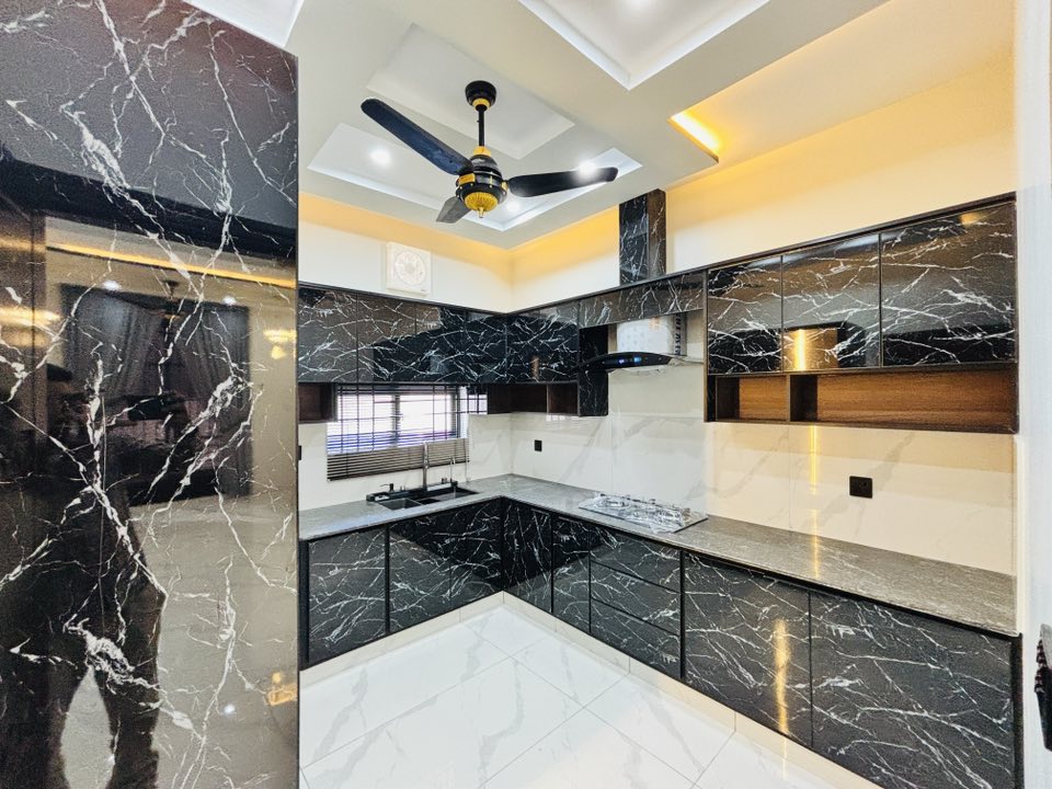 576806435_794981960035565_2116866967856223627_n-1