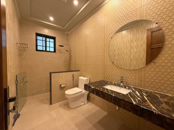 577035171_2038191060317301_715849702298308668_n