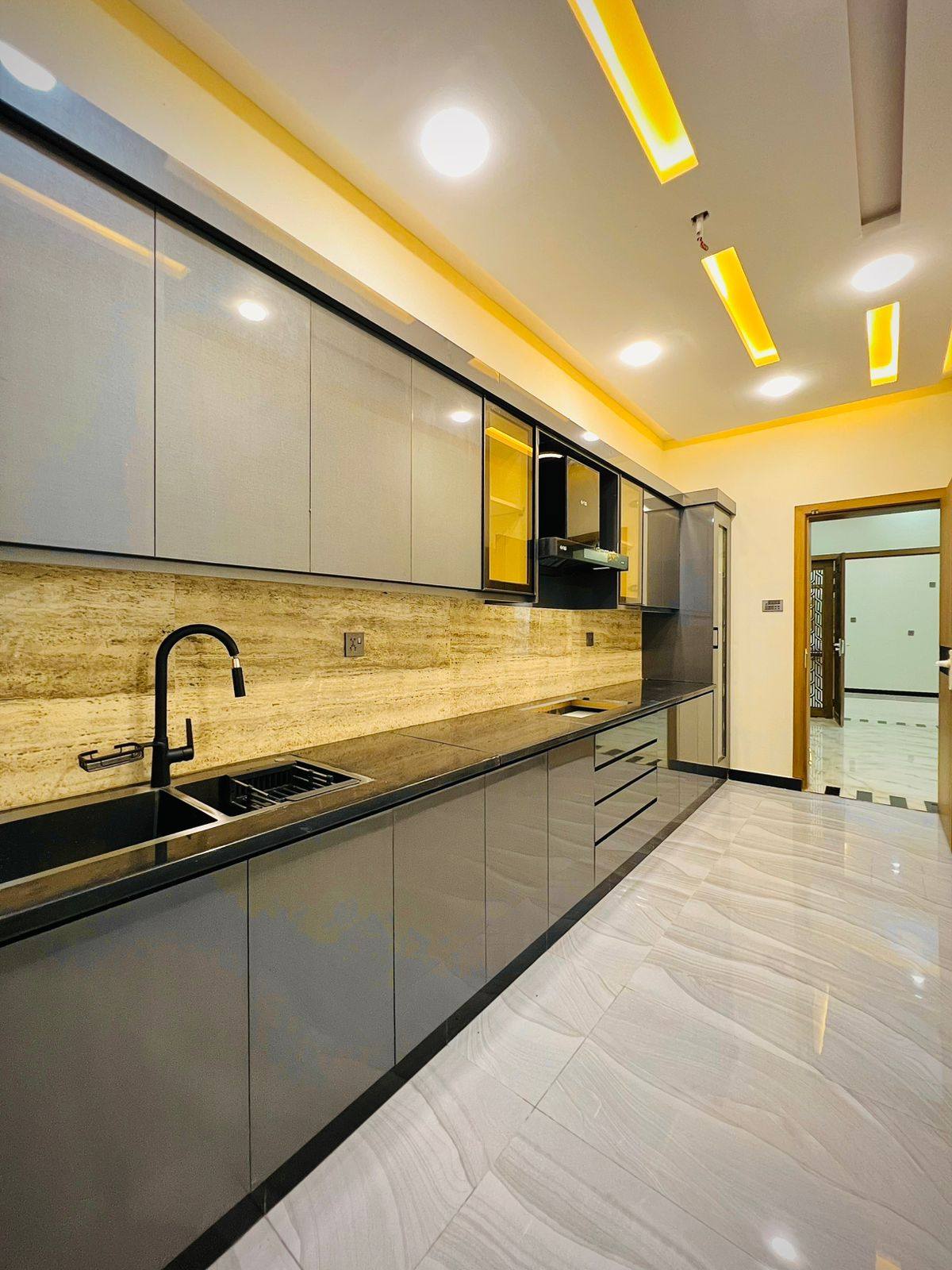 580285608_1278807547597460_64425180129730572_n