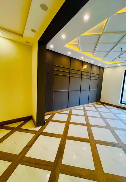 580634403_122279712836209106_1637498773443735879_n