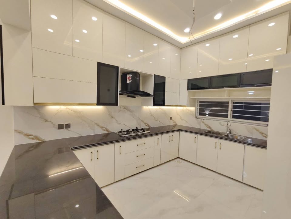 581087370_122176621226433373_5843429855940943081_n