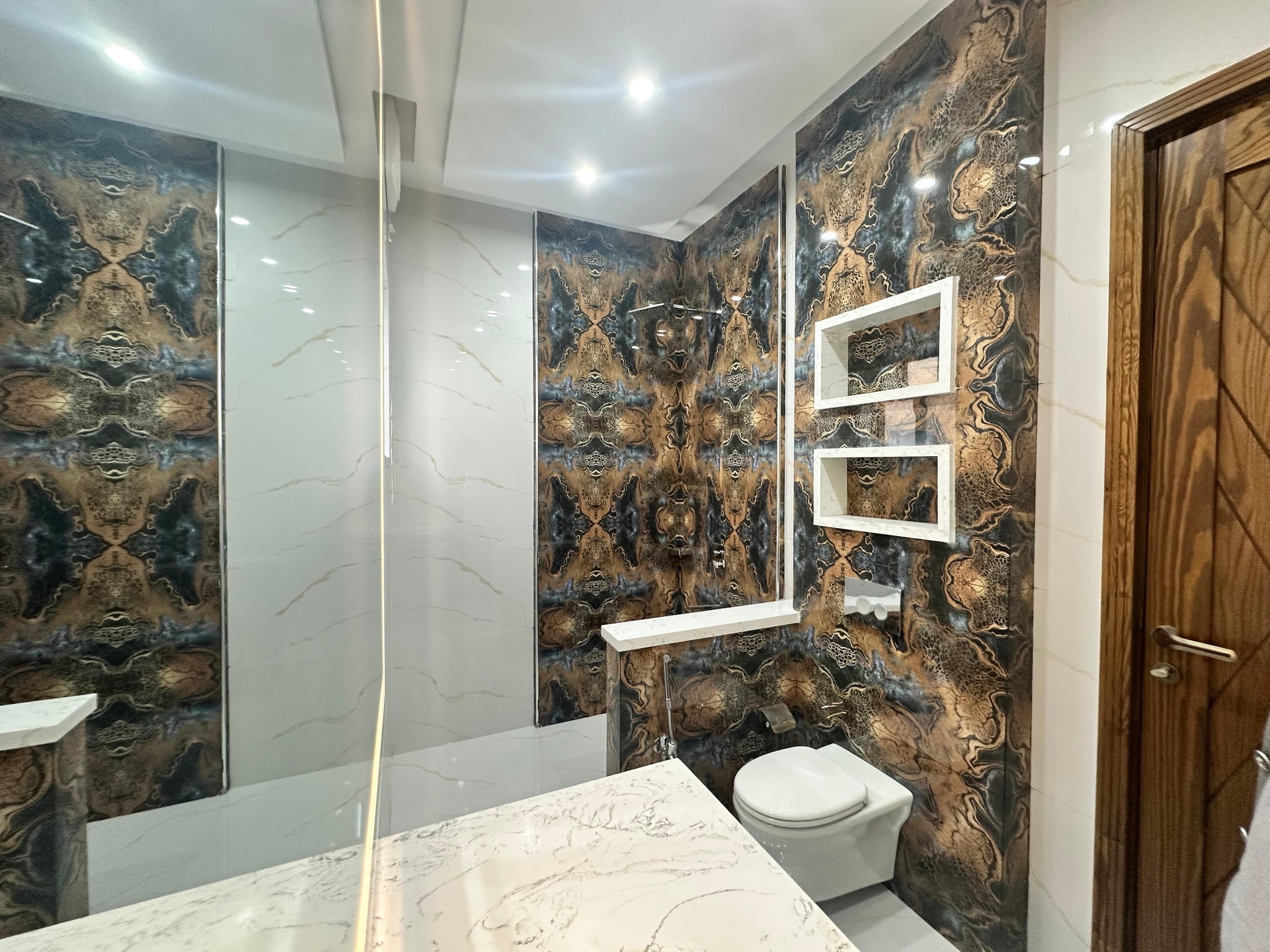 581715024_2042843619852045_3985614776203811711_n