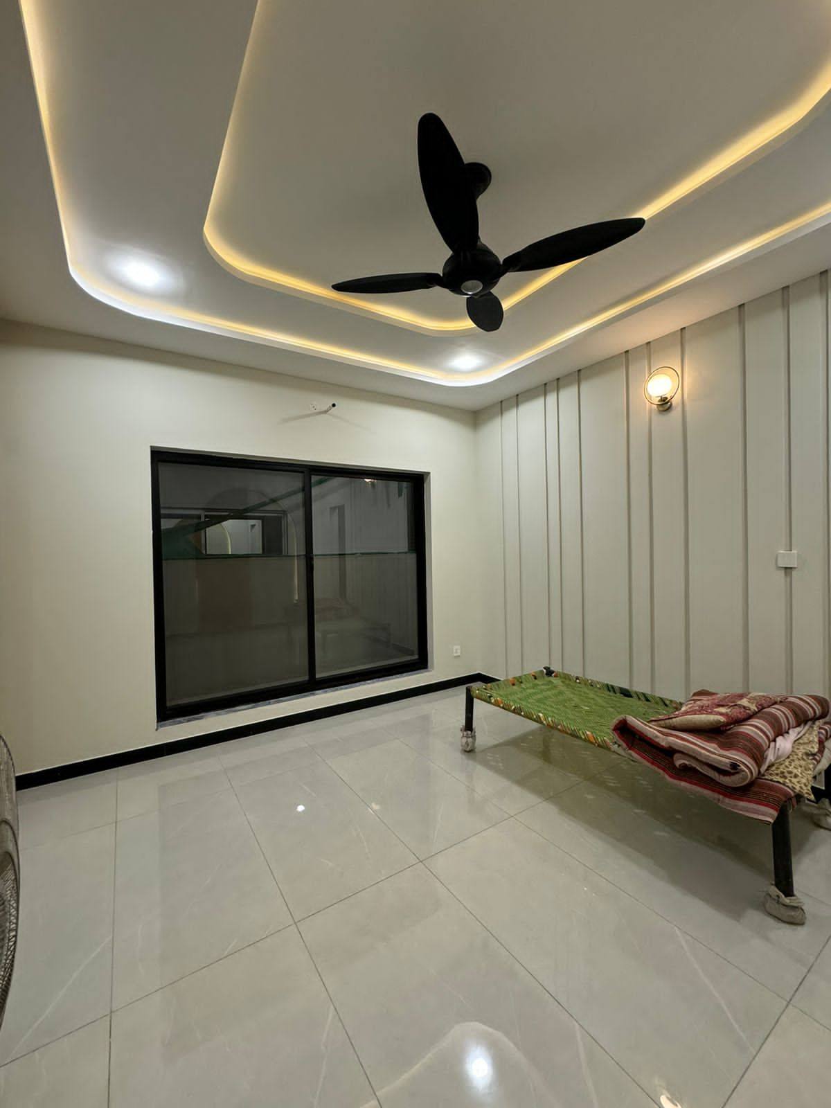 584916905_2046199959516411_5527334295320229666_n