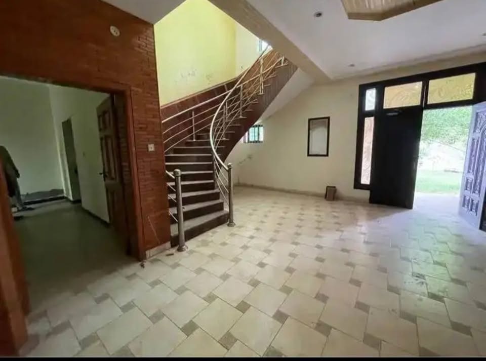 585521287_122210458898553203_4996141295884056948_n